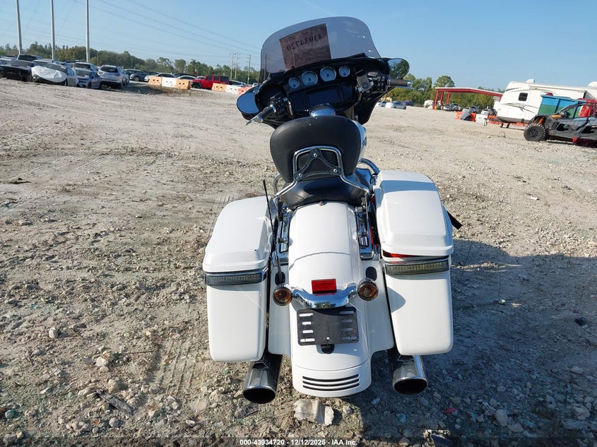 VIN 1HD1KRC13HB602929 2017 HARLEY-DAVIDSON FLHXS STREET GLIDE SPECIAL