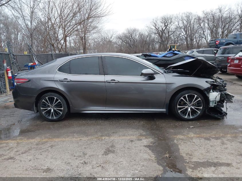 2018 Toyota Camry Se VIN: 4T1B11HK8JU118093 Lot: 43934738