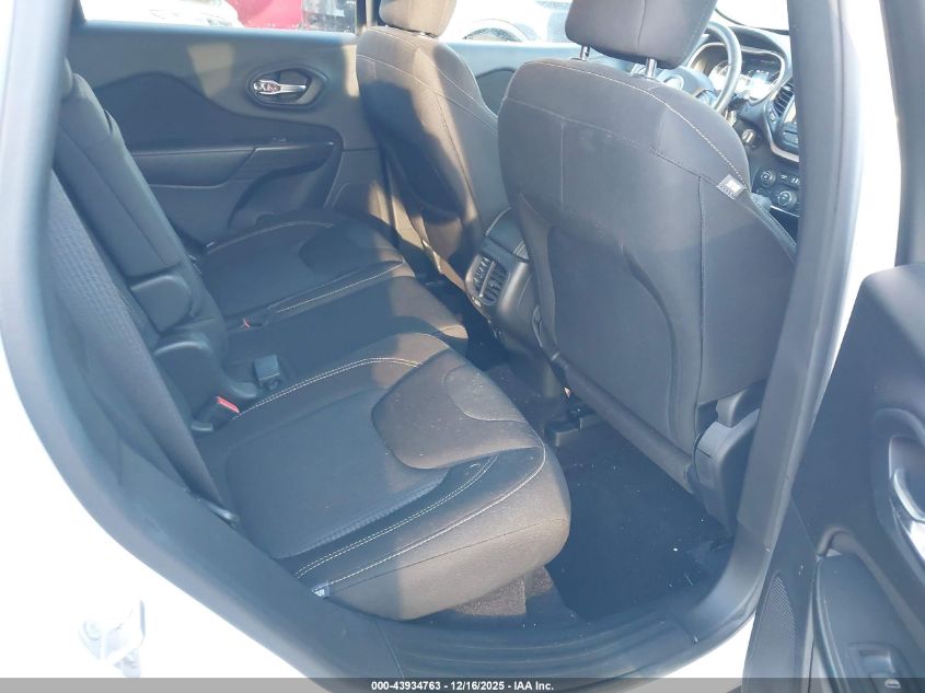 2017 Jeep Cherokee Latitude 4X4 VIN: 1C4PJMCS4HW531694 Lot: 43934763