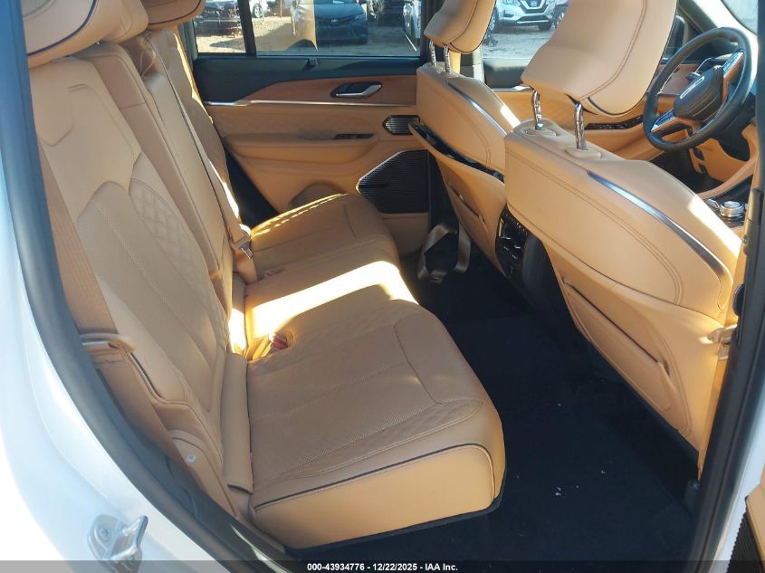 2023 Jeep Grand Cherokee Summit Reserve 4X4 VIN: 1C4RJHEG5P8737988 Lot: 43934776