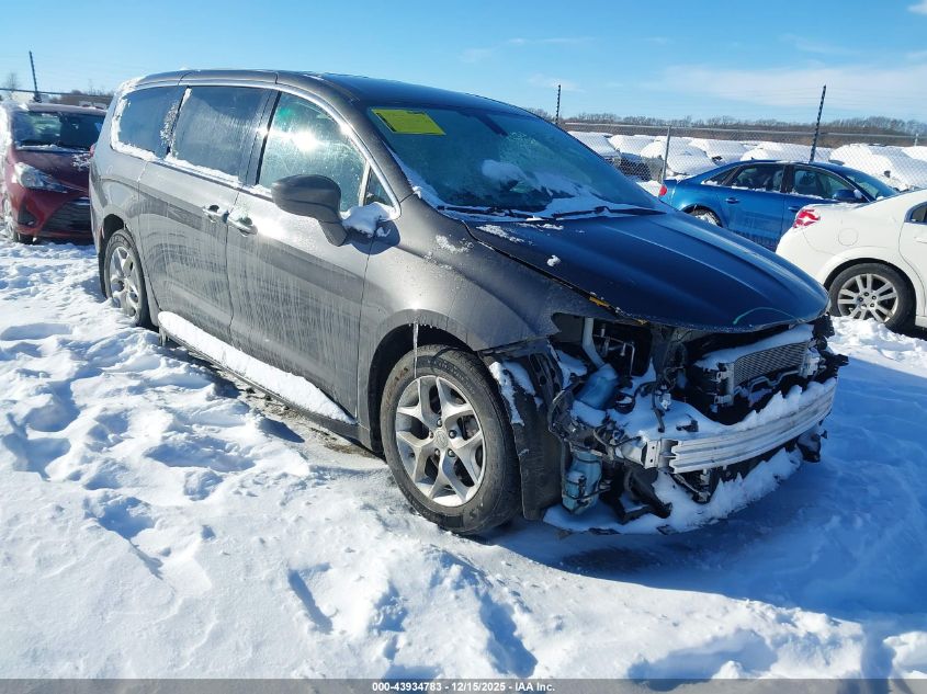 CHRYSLER PACIFICA TOURING