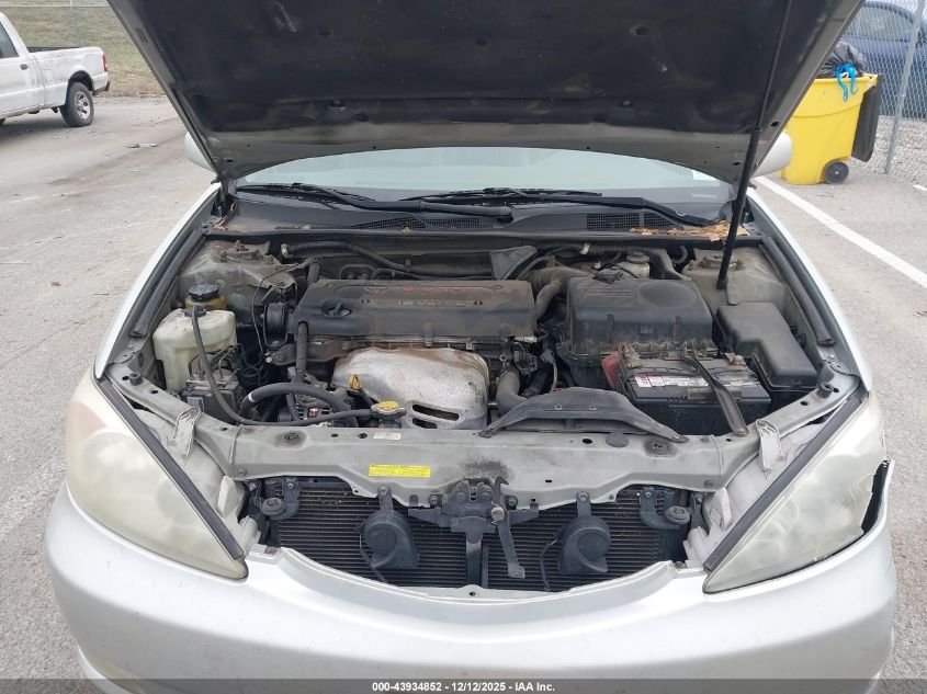 2004 Toyota Camry Le/Xle/Se VIN: 4T1BE30K94U915761 Lot: 43934852