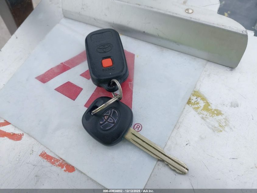 2004 Toyota Camry Le/Xle/Se VIN: 4T1BE30K94U915761 Lot: 43934852