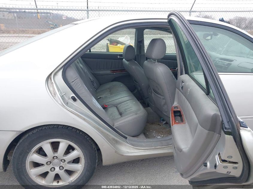 2004 Toyota Camry Le/Xle/Se VIN: 4T1BE30K94U915761 Lot: 43934852