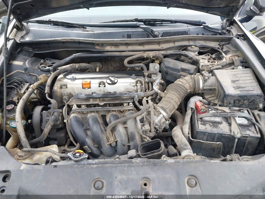 2012 Honda Accord 2.4 Ex-L VIN: 1HGCP2F83CA113572 Lot: 43935047