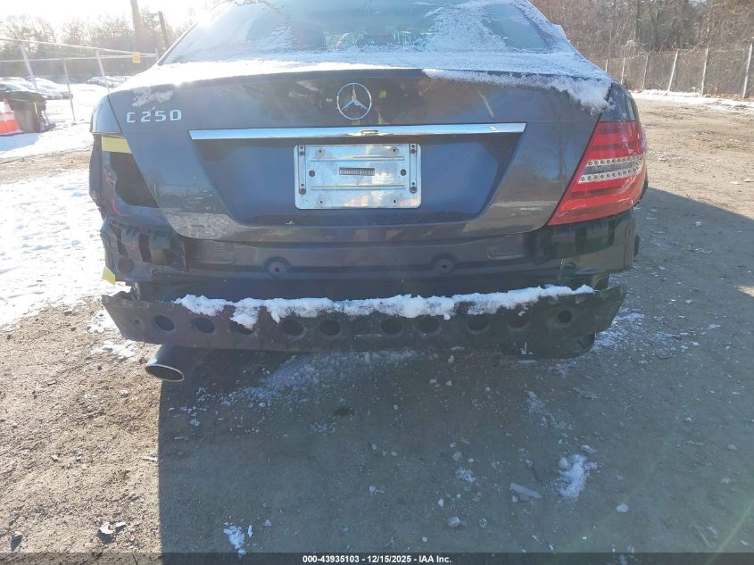 2014 Mercedes-Benz C 250 Luxury VIN: WDDGF4HBXEA953039 Lot: 43935103