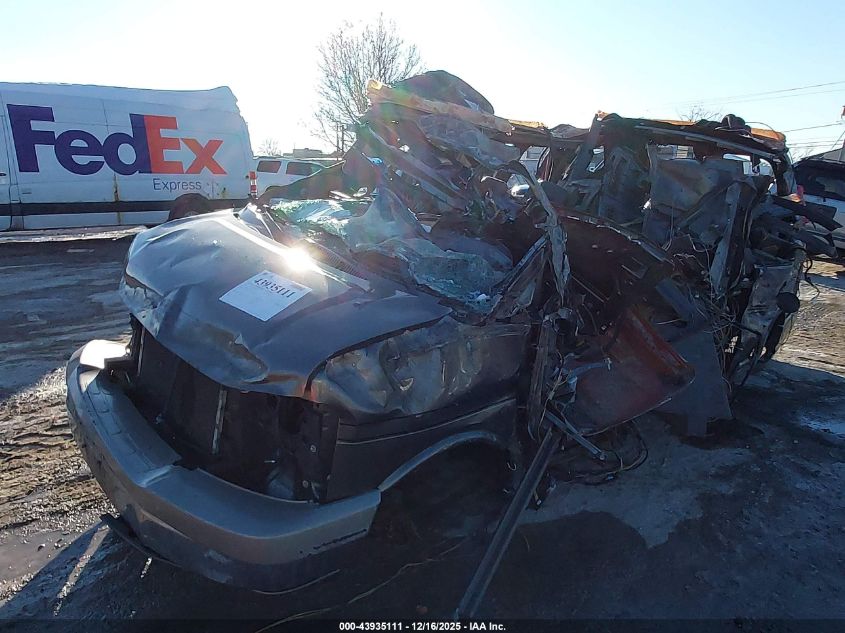 2004 Chevrolet Express VIN: 1GBFG15T541197010 Lot: 43935111