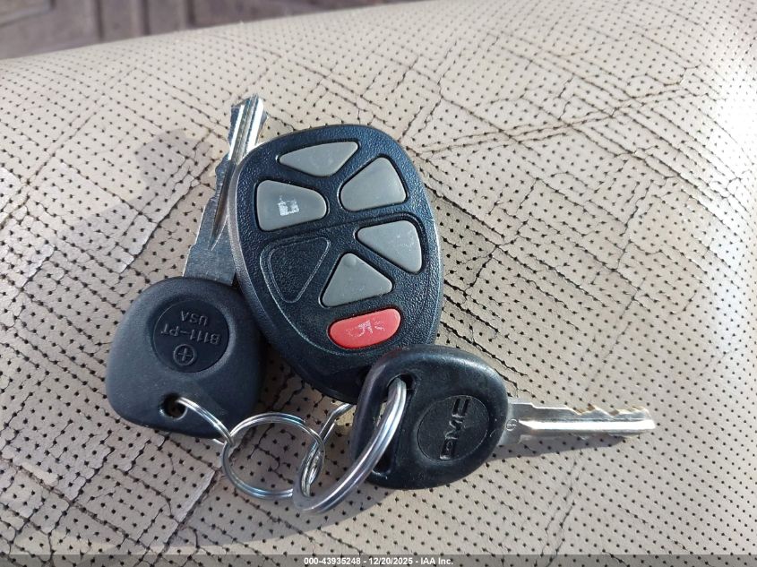 2011 GMC Yukon Denali VIN: 1GKS2EEF2BR165547 Lot: 43935248