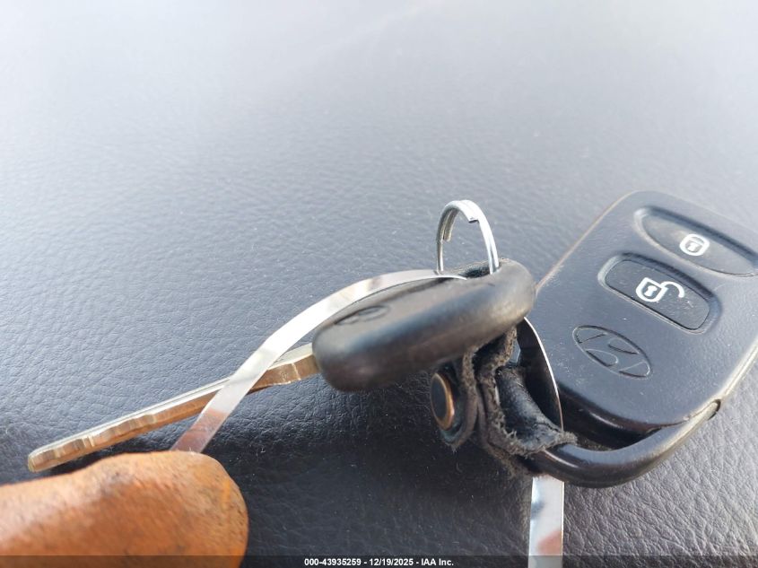 2010 Hyundai Santa Fe Gls VIN: 5NMSGDAB3AH369738 Lot: 43935259