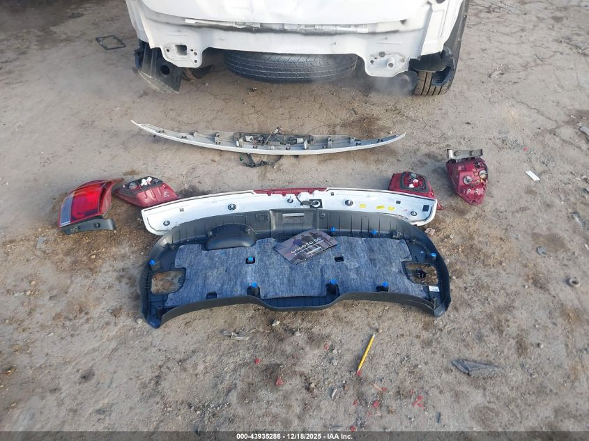 2017 Hyundai Santa Fe Se VIN: KM8SM4HFXHU170556 Lot: 43935286