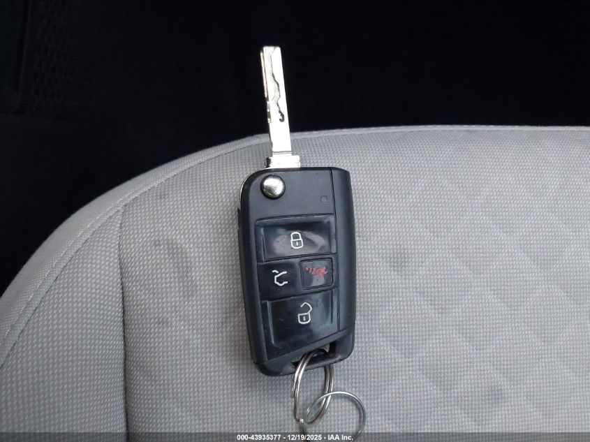 2018 Volkswagen Tiguan 2.0T S VIN: 3VV0B7AX4JM010819 Lot: 43935377