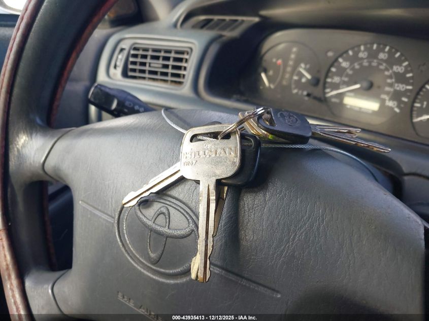 2000 Toyota Camry Le V6 VIN: 4T1BF22K1YU100626 Lot: 43935413