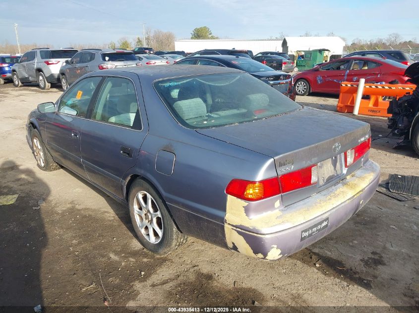 2000 Toyota Camry Le V6 VIN: 4T1BF22K1YU100626 Lot: 43935413