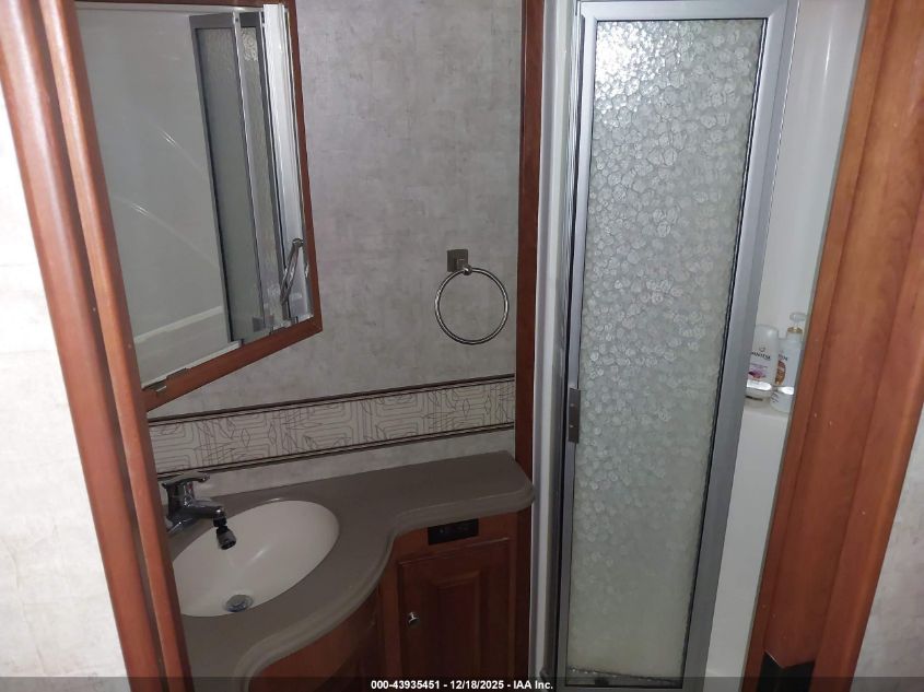 2014 Ford F53 VIN: 1F66F5DY1E0A15686 Lot: 43935451