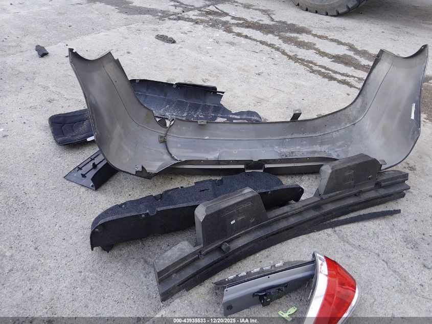 2011 Ford Focus Se VIN: 1FAHP3FN4BW172329 Lot: 43935533