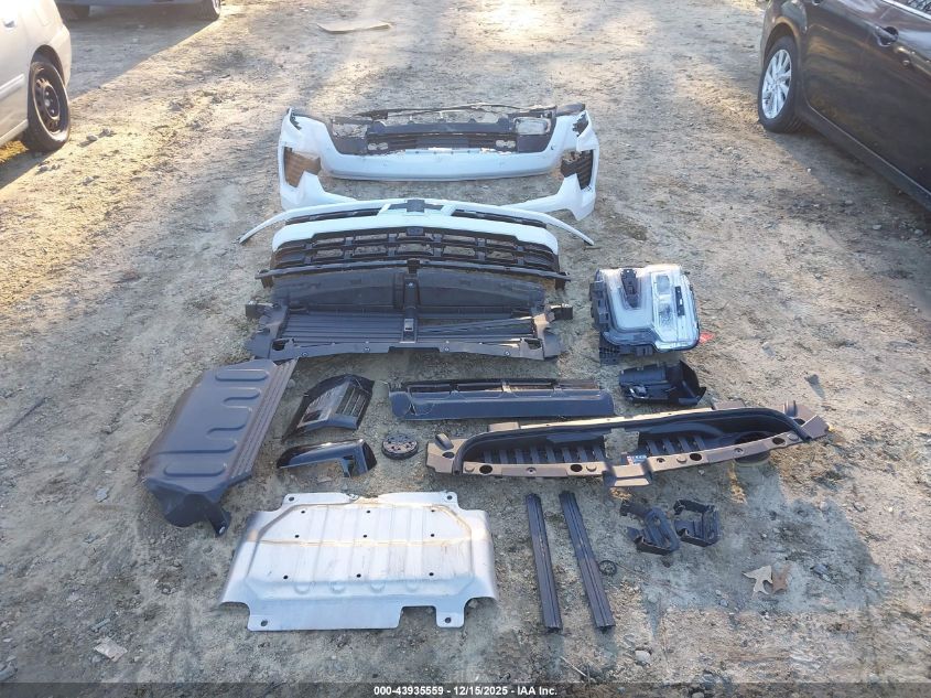 2024 Chevrolet Silverado 1500 4Wd Short Bed Rst VIN: 2GCUDEED5R1274634 Lot: 43935559