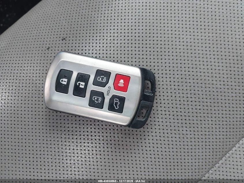 2018 Toyota Sienna Limited Premium 7 Passenger VIN: 5TDYZ3DCXJS962853 Lot: 43935565