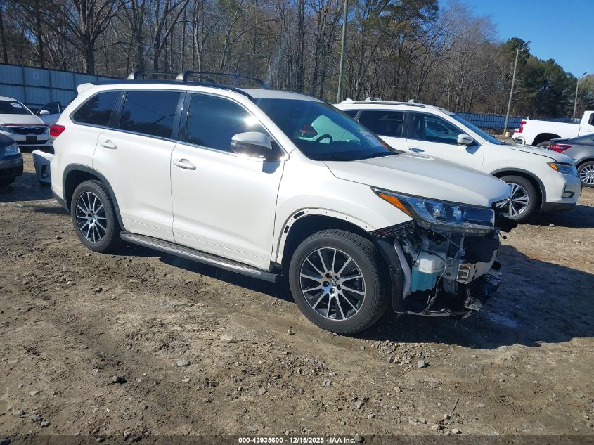 TOYOTA HIGHLANDER SE