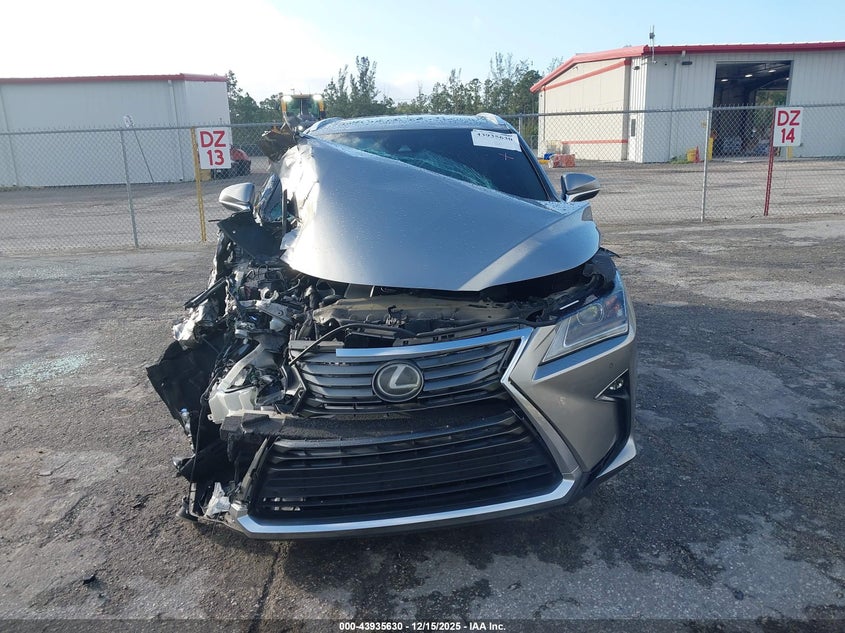 2T2ZZMCA2KC118208 2019 LEXUS RX photo no. 6