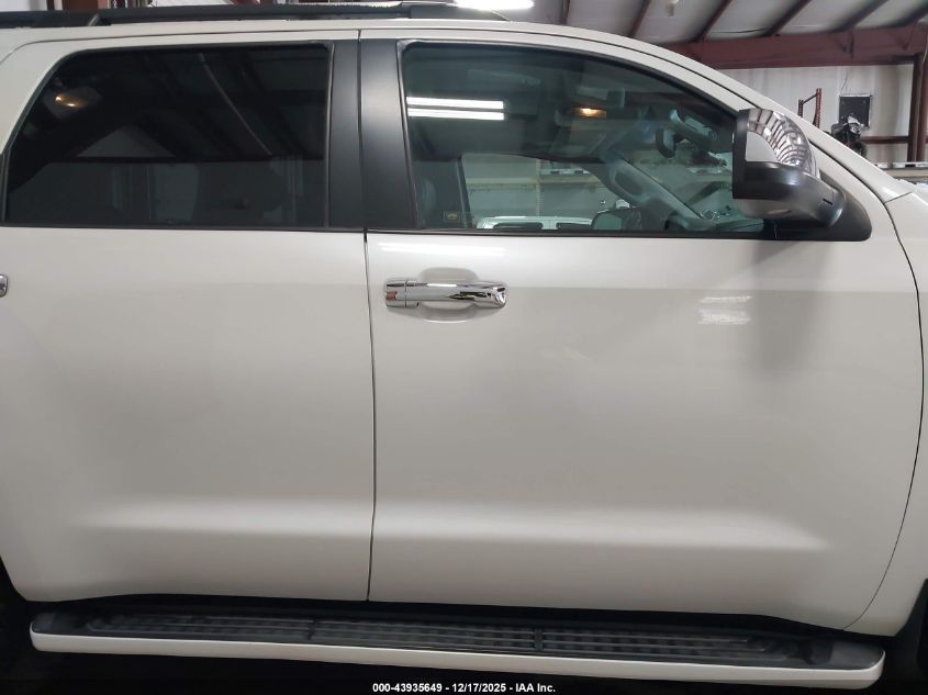 2011 Toyota Sequoia Platinum 5.7L V8 VIN: 5TDDW5G1XBS051453 Lot: 43935649