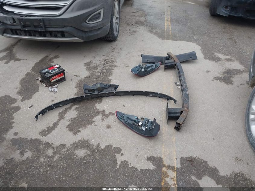 2017 Ford Fusion S VIN: 3FA6P0G72HR377780 Lot: 43935656