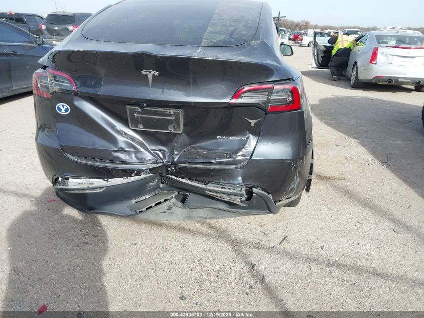 2024 Tesla Model Y Long Range Dual Motor All-Wheel Drive VIN: 7SAYGAEE1RF153562 Lot: 43935703