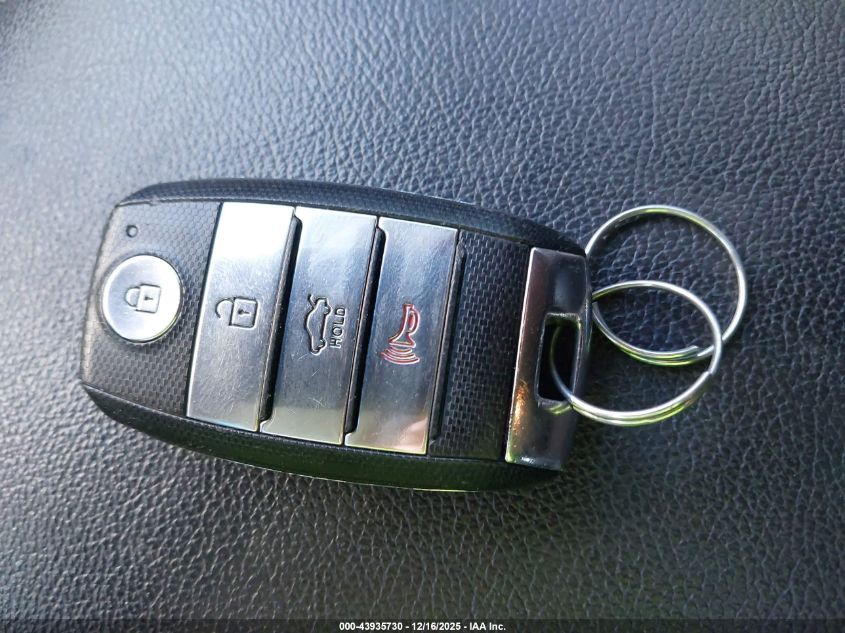 2019 Kia Optima S VIN: 5XXGT4L38KG286040 Lot: 43935730