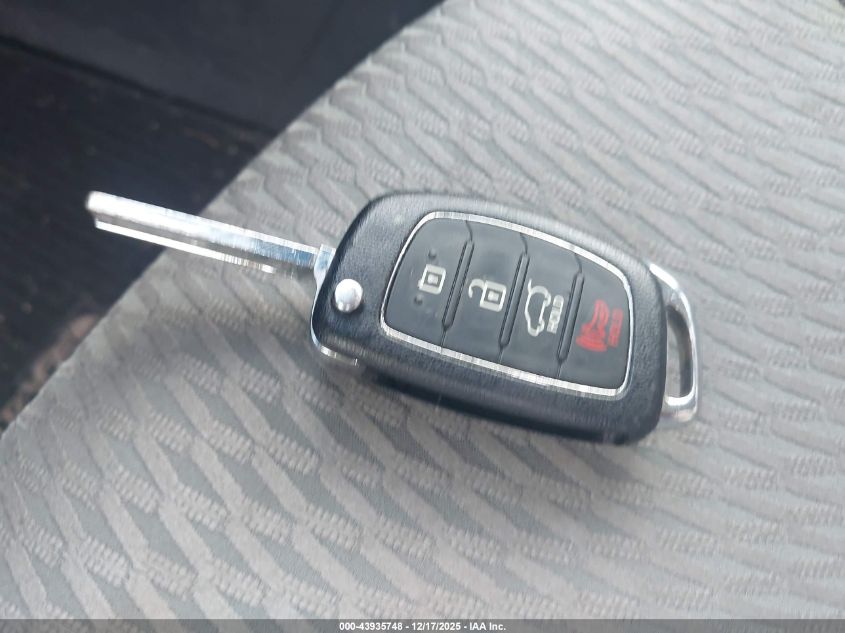 2016 Hyundai Santa Fe Se VIN: KM8SMDHF5GU161388 Lot: 43935748