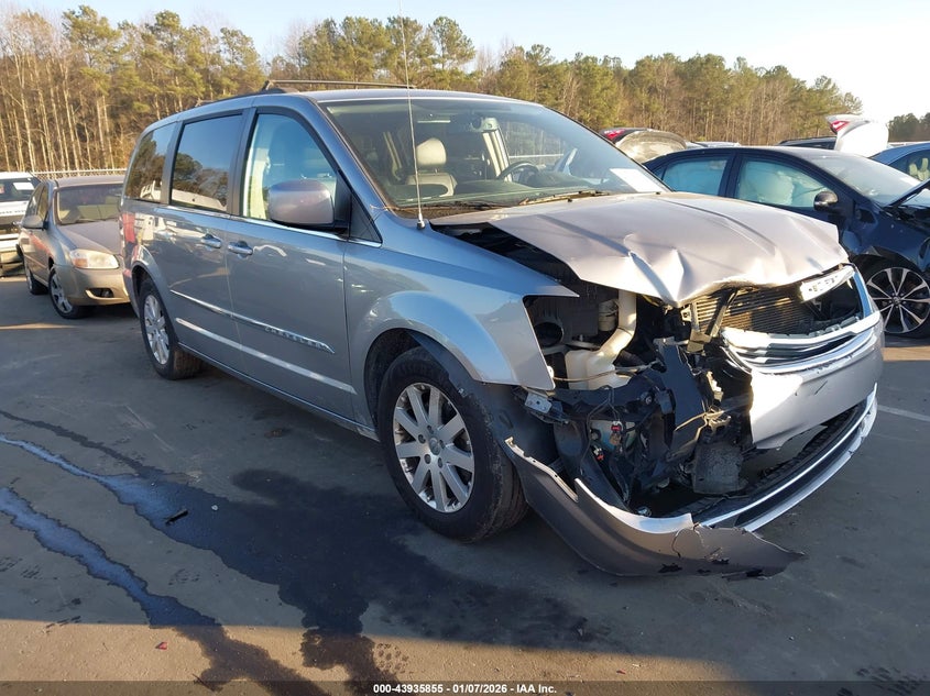 2016 Chrysler Town & Country Touring