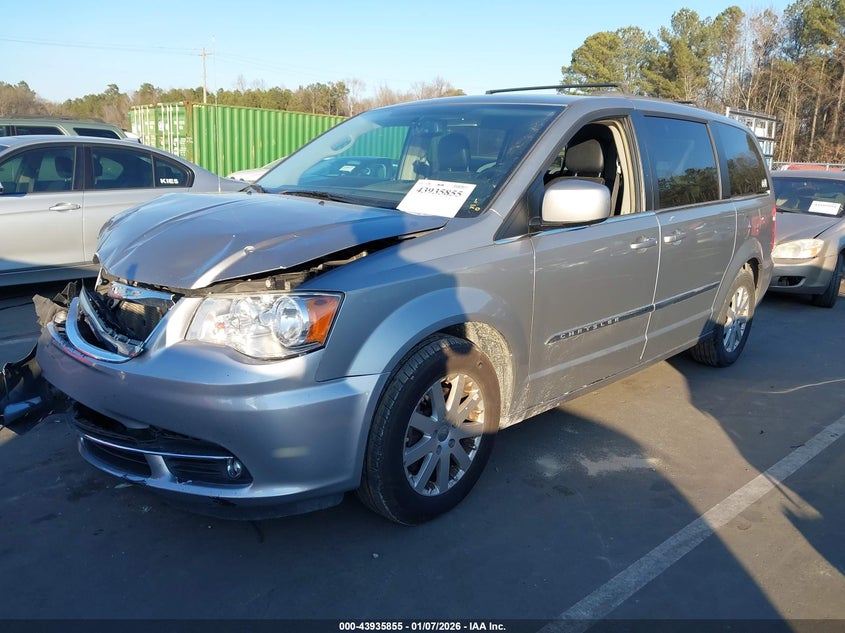 2016 Chrysler Town & Country Touring
