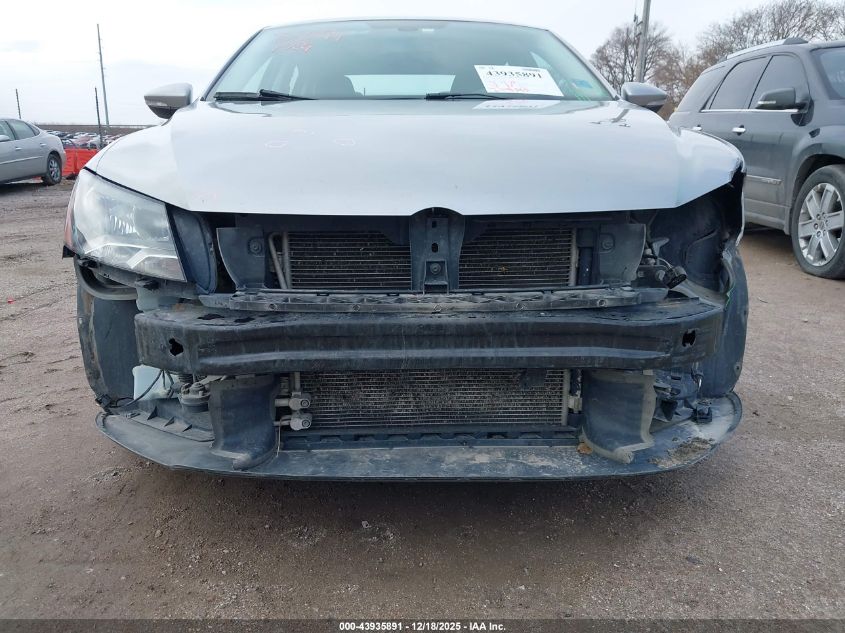 2012 Volkswagen Passat 2.5L Sel Premium VIN: 1VWCP7A34CC081224 Lot: 43935891