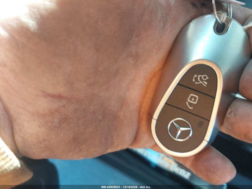 2024 Mercedes-Benz Glc 300 4Matic Suv VIN: W1NKM4HB2RU037009 Lot: 43935923