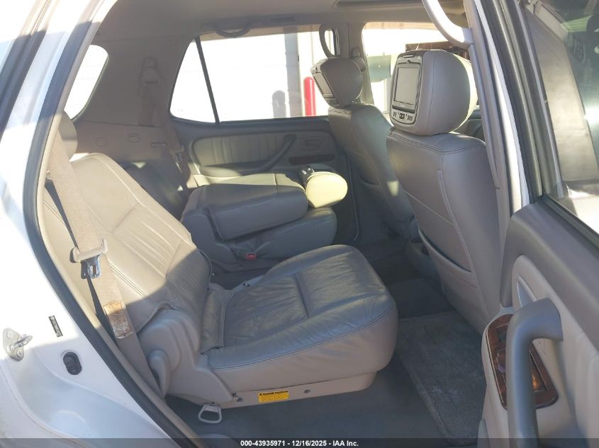 2005 Toyota Sequoia Limited V8 VIN: 5TDZT38A85S262575 Lot: 43935971