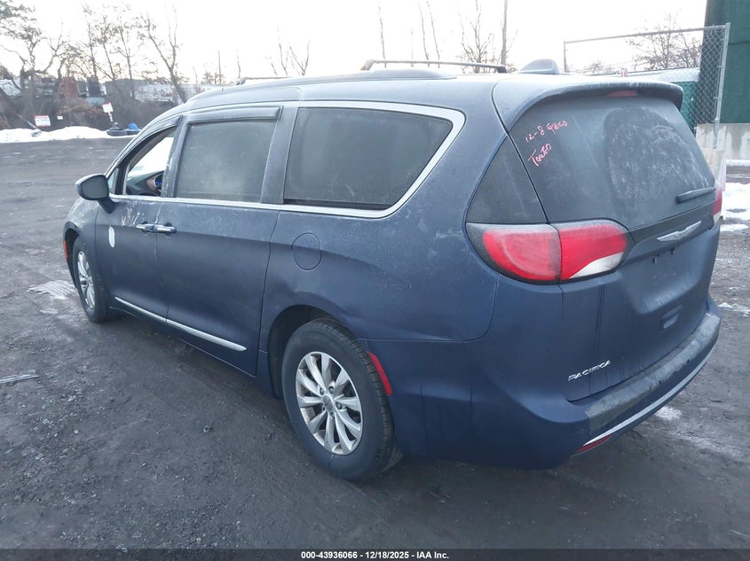 Vin: 2c4rc1bg7hr633935, lot: 44431696, chrysler pacifica touring-l 20173