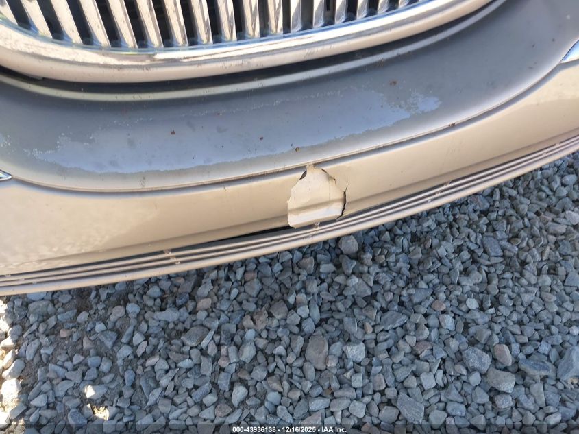 2003 Lincoln Town Car Signature VIN: 1LNHM82W13Y640467 Lot: 43936138