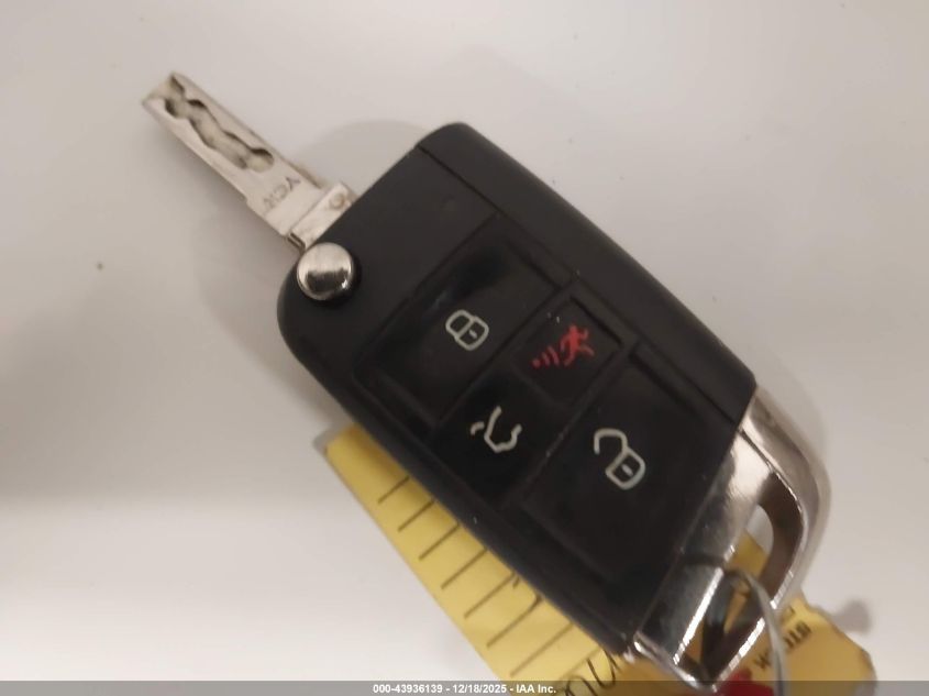 2019 Volkswagen Golf Gti 2.0T Autobahn/2.0T Rabbit Edition/2.0T S/2.0T Se VIN: 3VW5T7AU0KM030832 Lot: 43936139