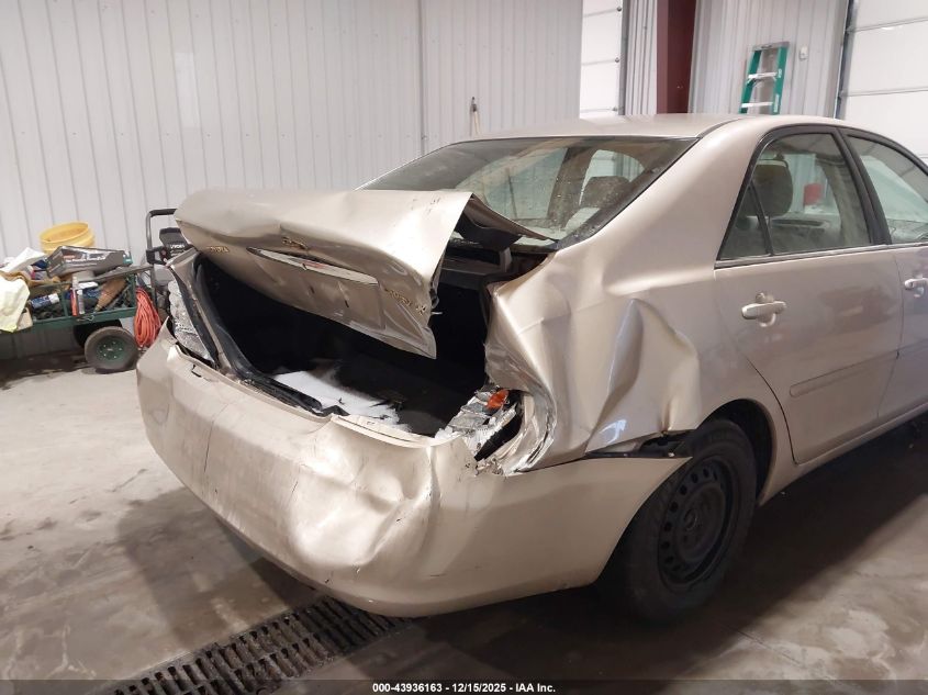 2002 Toyota Camry Le VIN: 4T1BE32K42U559875 Lot: 43936163