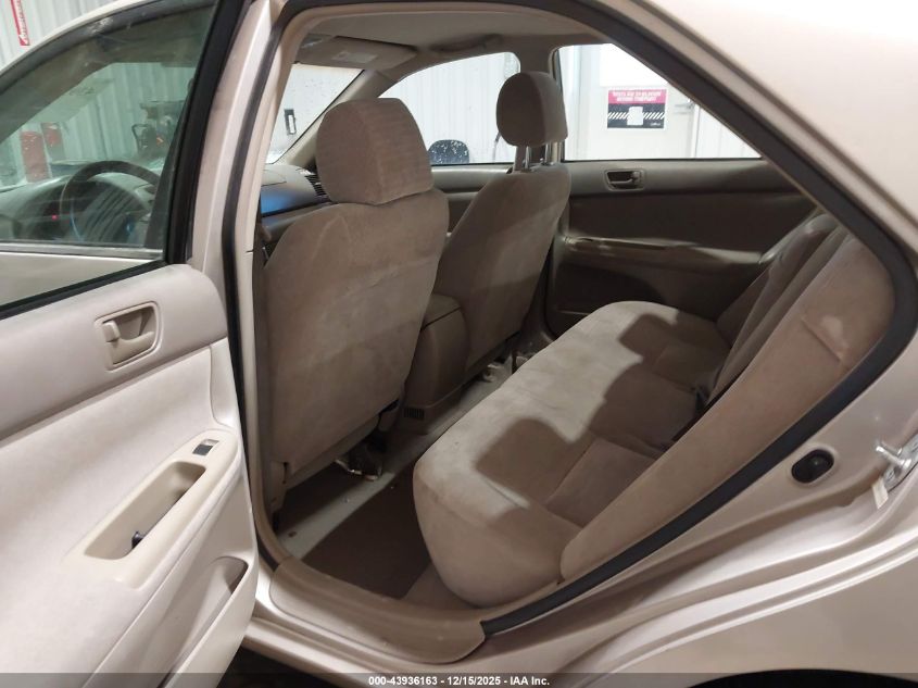 2002 Toyota Camry Le VIN: 4T1BE32K42U559875 Lot: 43936163