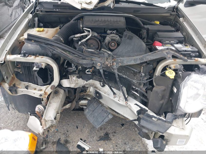 2010 Jeep Grand Cherokee Laredo VIN: 1J4PR4GK0AC125111 Lot: 43936182