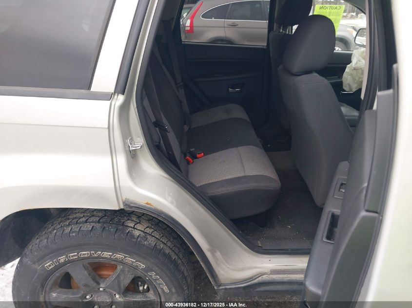 2010 Jeep Grand Cherokee Laredo VIN: 1J4PR4GK0AC125111 Lot: 43936182