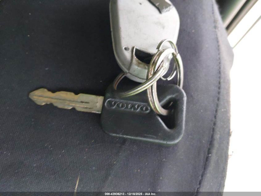 2015 Volvo Vn Vnl VIN: 4V4NC9TJ9FN908162 Lot: 43936213