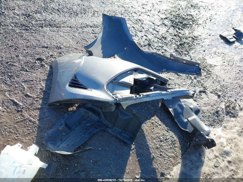 2019 Toyota Corolla Le VIN: 2T1BURHEXKC197463 Lot: 43936219