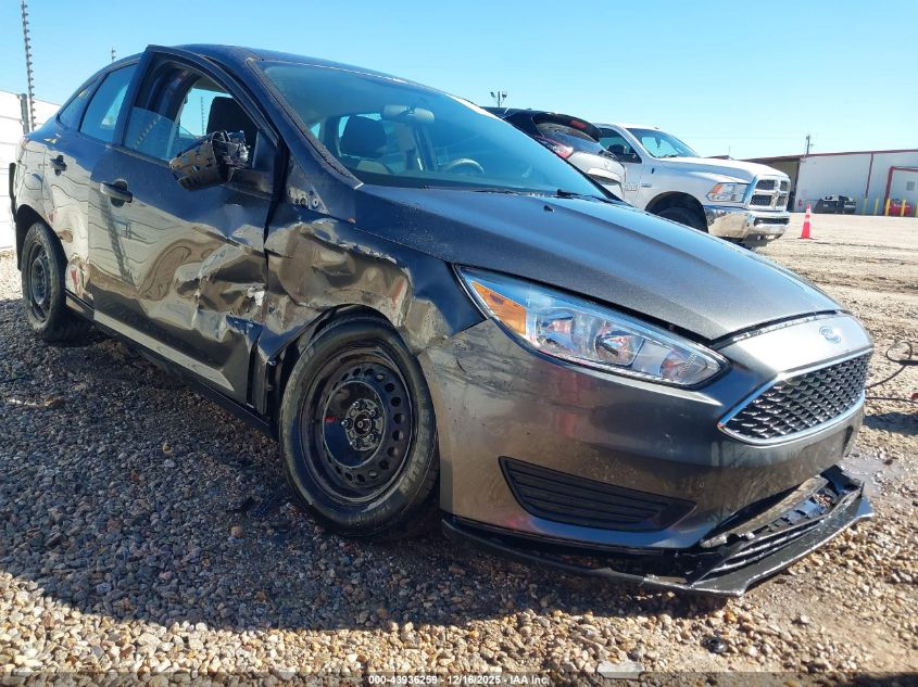 2018 Ford Focus S VIN: 1FADP3E21JL275312 Lot: 43936259