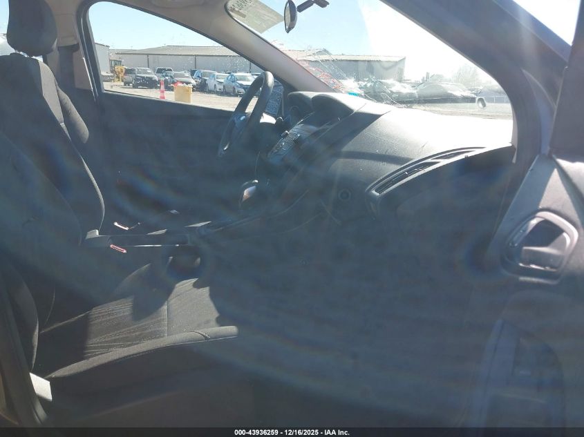 2018 Ford Focus S VIN: 1FADP3E21JL275312 Lot: 43936259