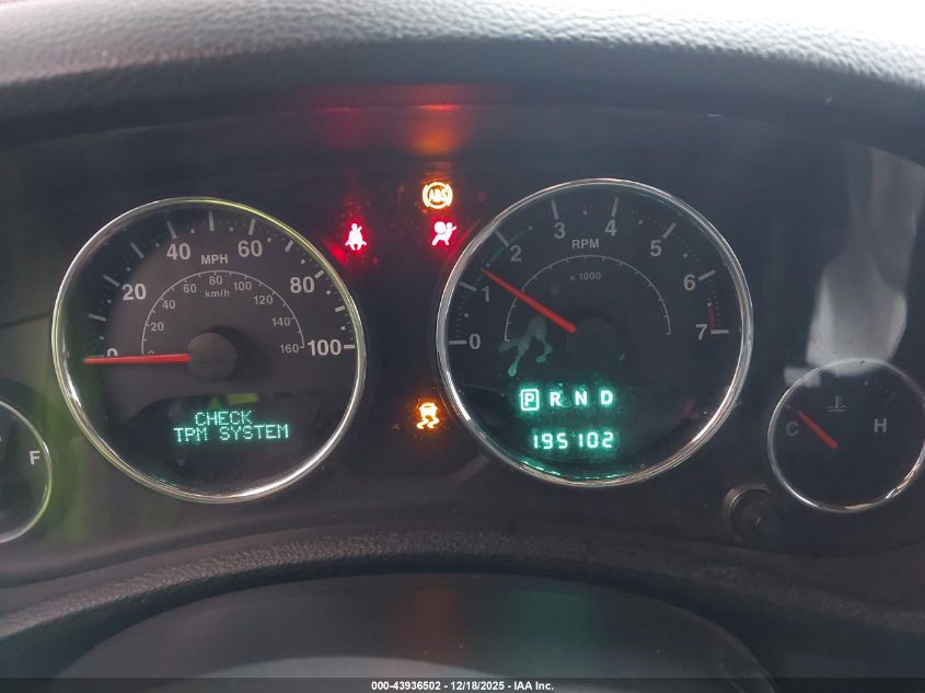 2013 Jeep Wrangler Unlimited Sahara VIN: 1C4BJWEG1DL675052 Lot: 43936502