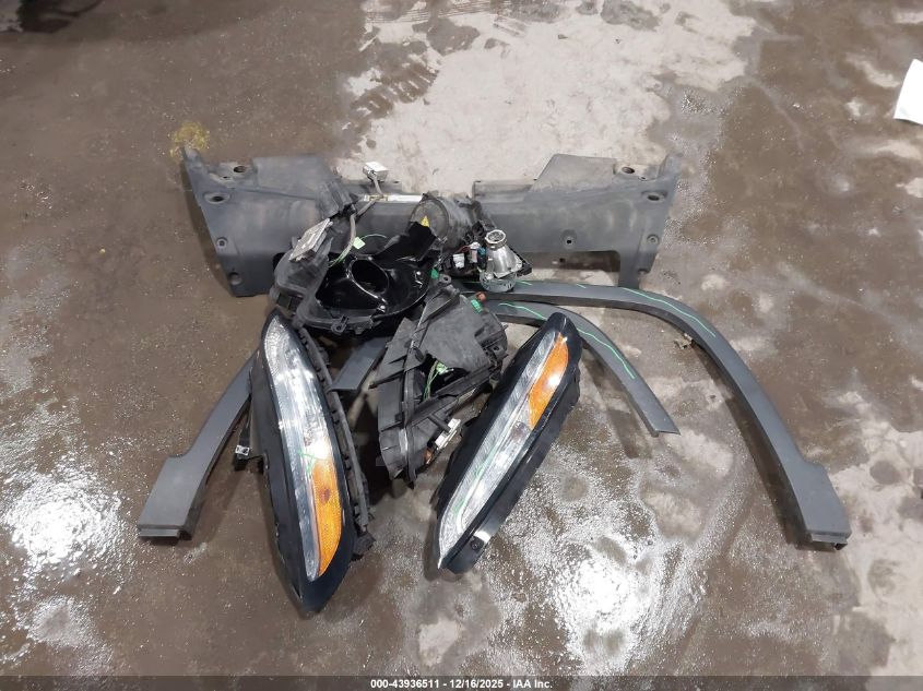 2018 Jeep Cherokee Latitude Plus 4X4 VIN: 1C4PJMLB9JD508042 Lot: 43936511