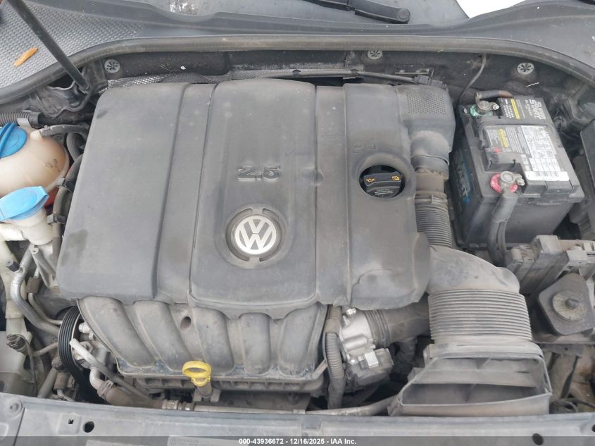 2014 Volkswagen Passat 2.5L Wolfsburg Edition VIN: 1VWAH7A33EC020325 Lot: 43936672