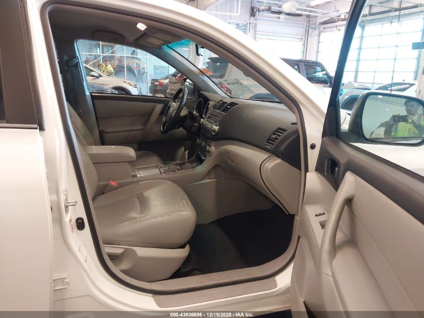 2012 Toyota Highlander Base V6