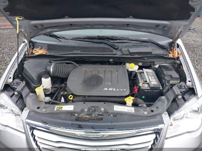 2013 Chrysler Town & Country Limited VIN: 2C4RC1GG5DR615002 Lot: 43936788