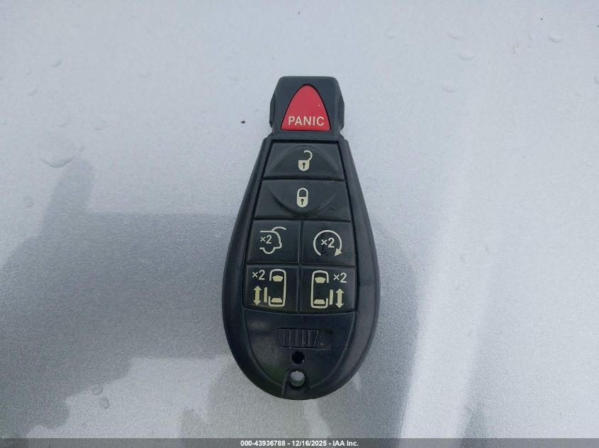 2013 Chrysler Town & Country Limited VIN: 2C4RC1GG5DR615002 Lot: 43936788